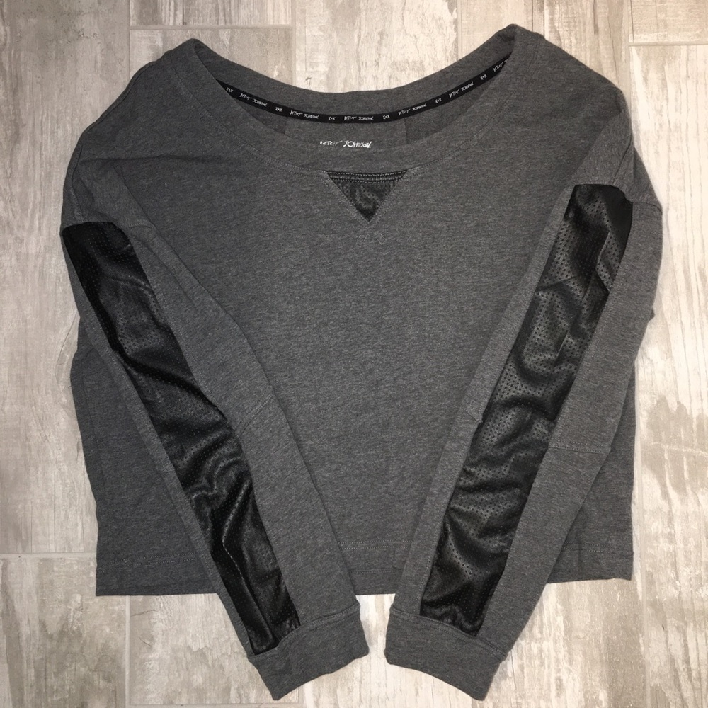 Betsy Johnson long sleeve performance crop top